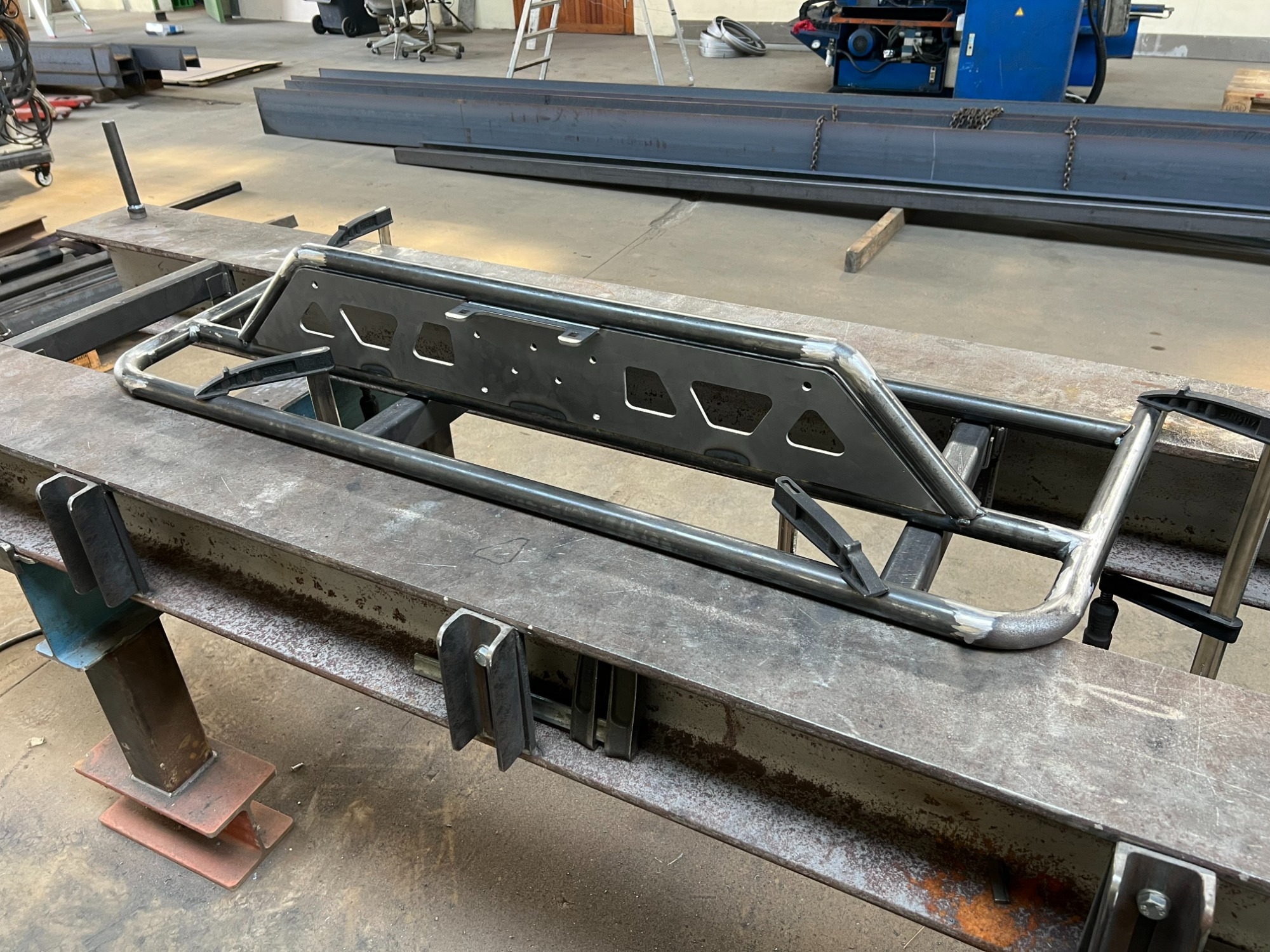 Stahlbügel für John Deere Gator mit Vorbereitung für Seilwinde